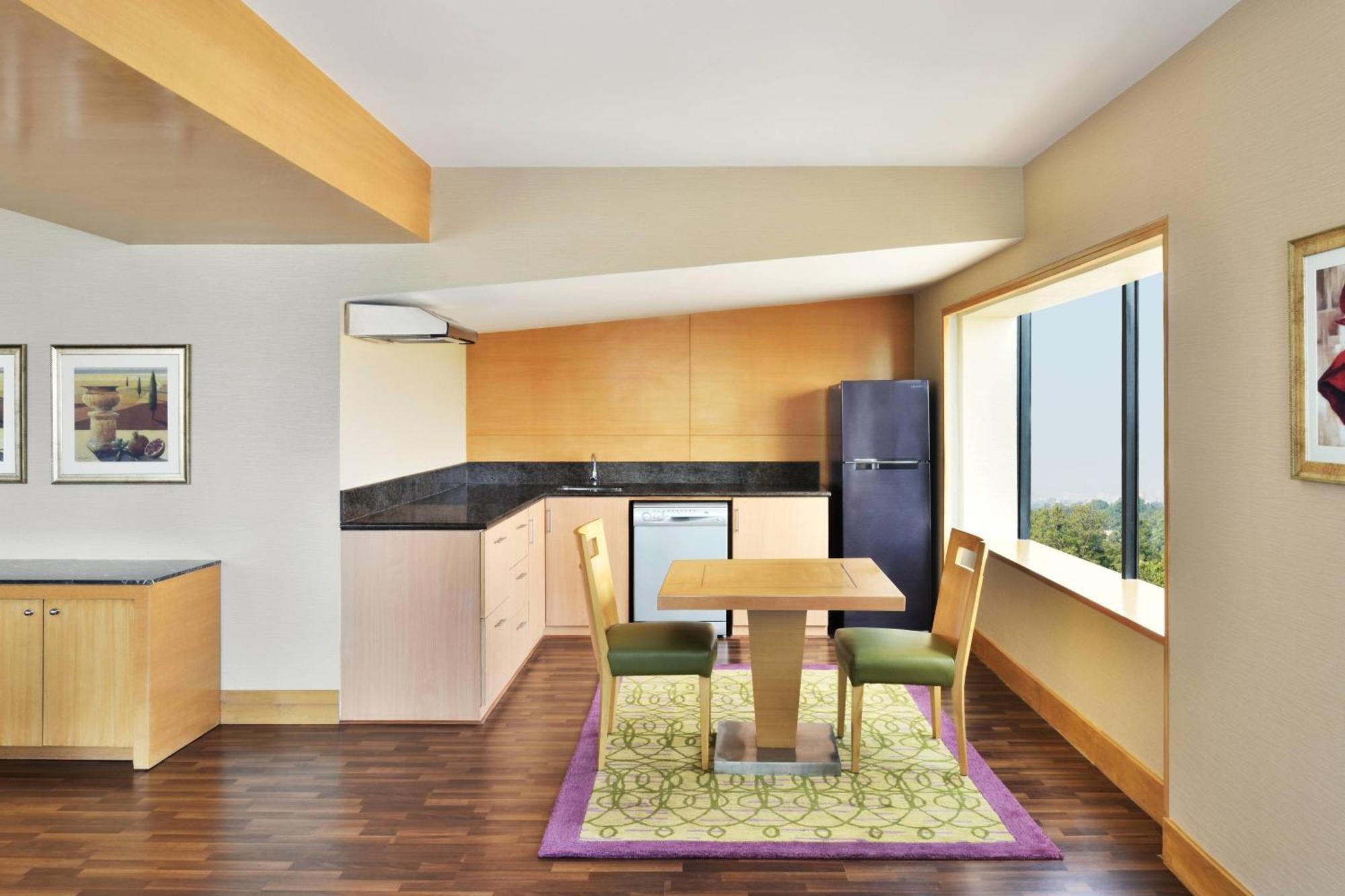 Courtyard By Marriott Chennai Hotel Ngoại thất bức ảnh