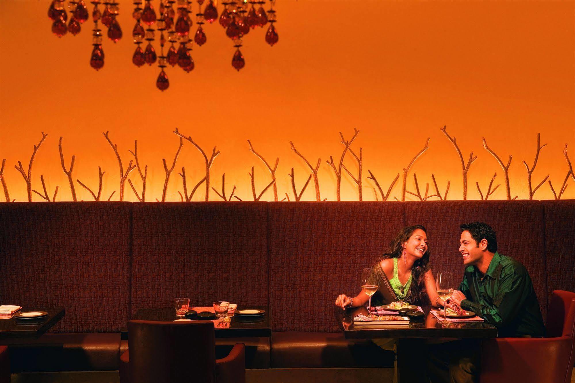 Courtyard By Marriott Chennai Hotel Ngoại thất bức ảnh